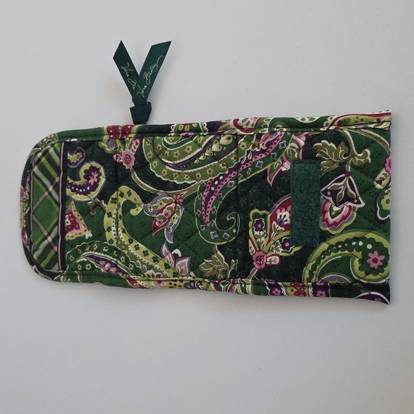 Vera Bradley Green & Pink Wallet. - Picture 4 of 11